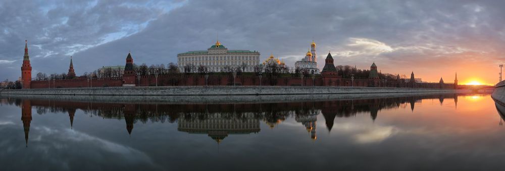утро у стен Кремля