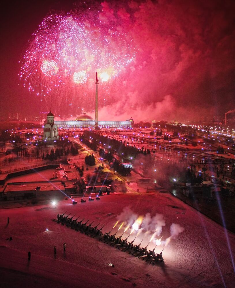 Праздничные залпы