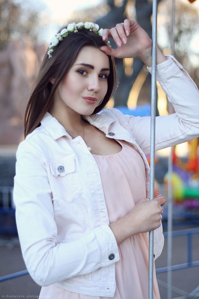 ****