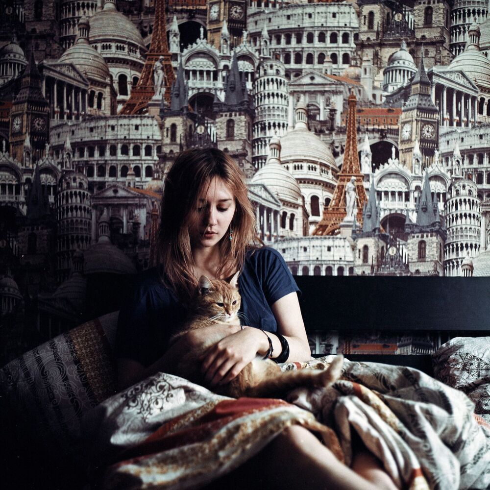 Лена и кошка