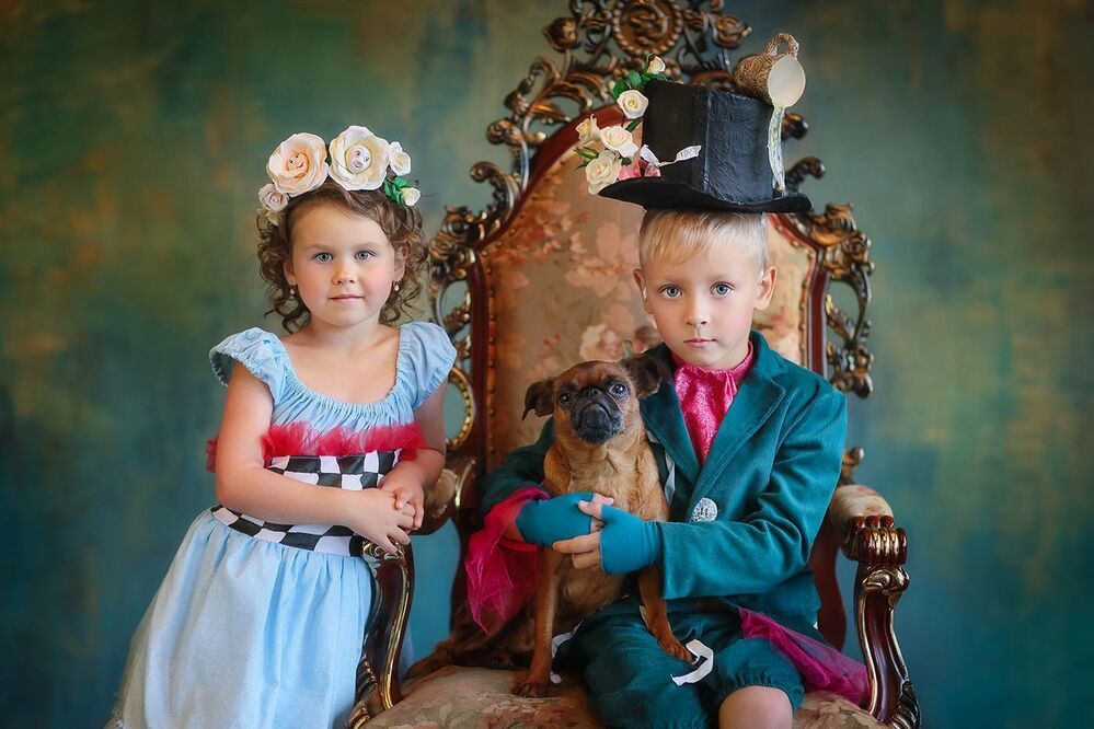 Alice, Mad Hatter and Brabanson
