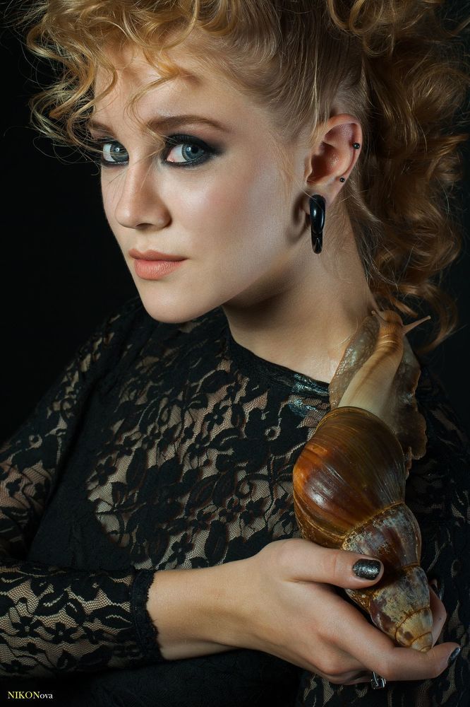 Girl snail