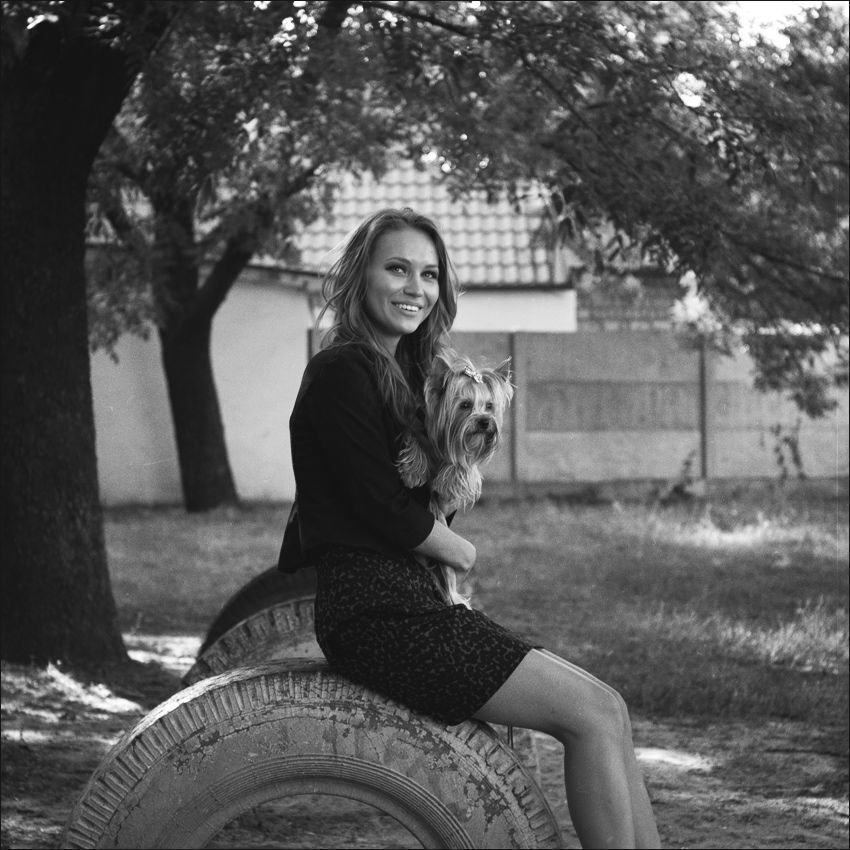 lady with a little dog