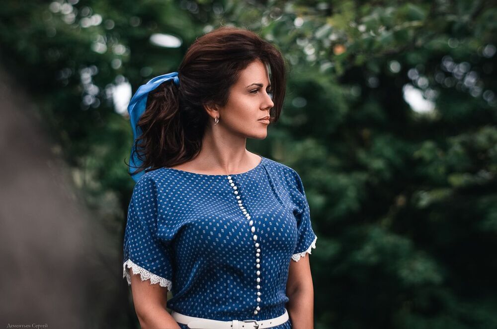 Елена - лента в волосах