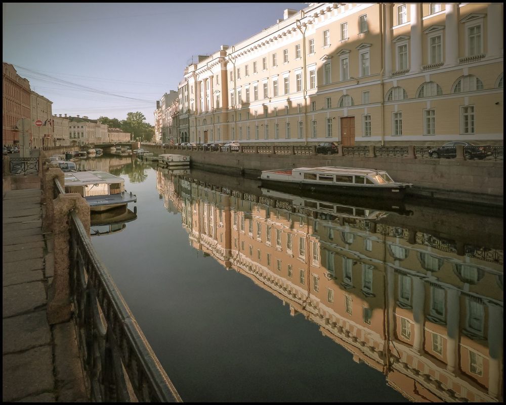 Петербург, утро на Мойке
