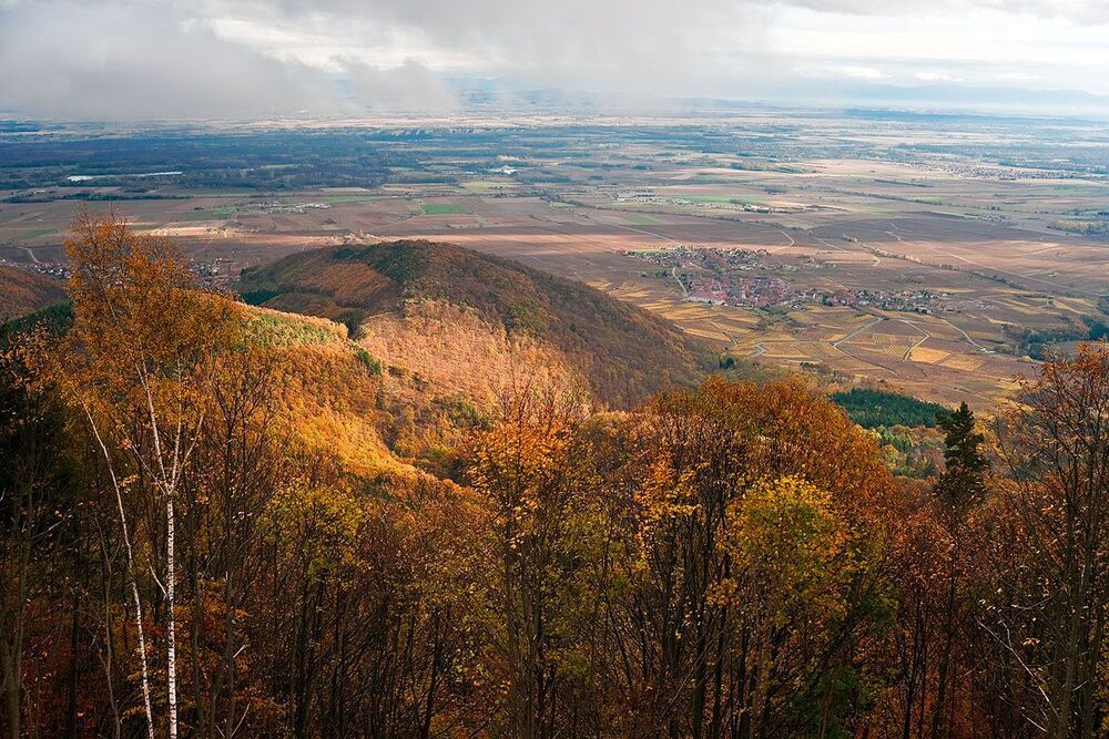 Le Ch&acirc;teau Du Haut Koenigsbourg, Alsace и его окрестности