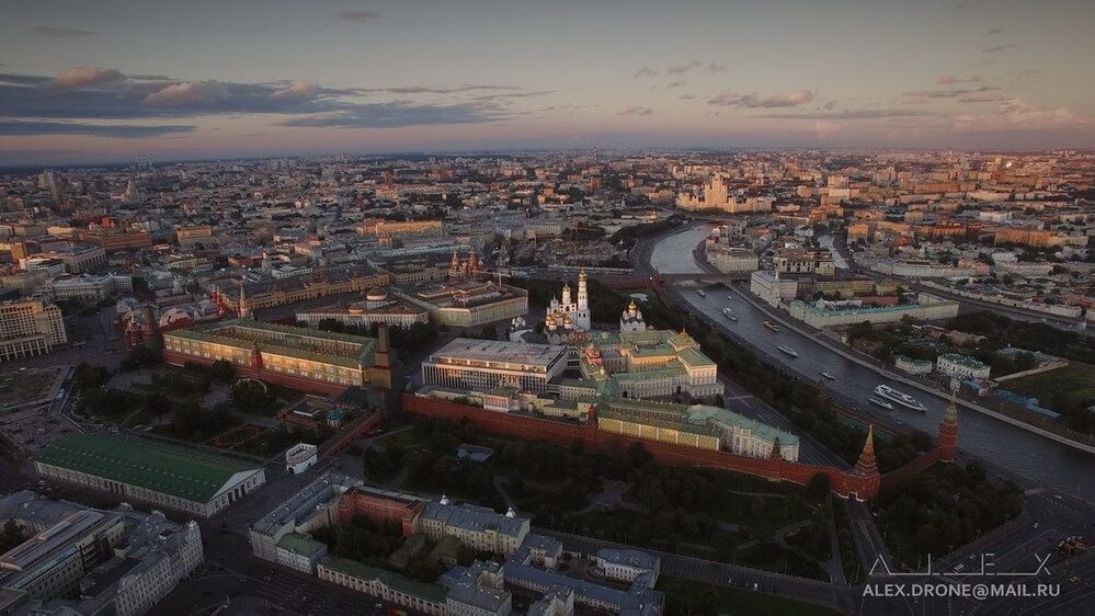 над Москвой 3