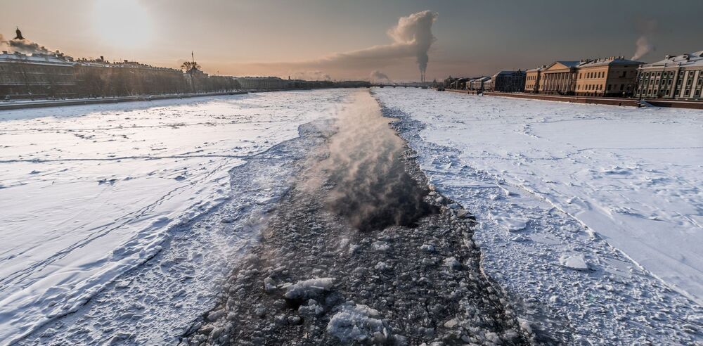 Walk on the Neva