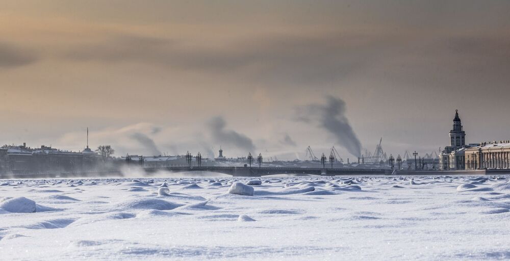Walk on the Neva