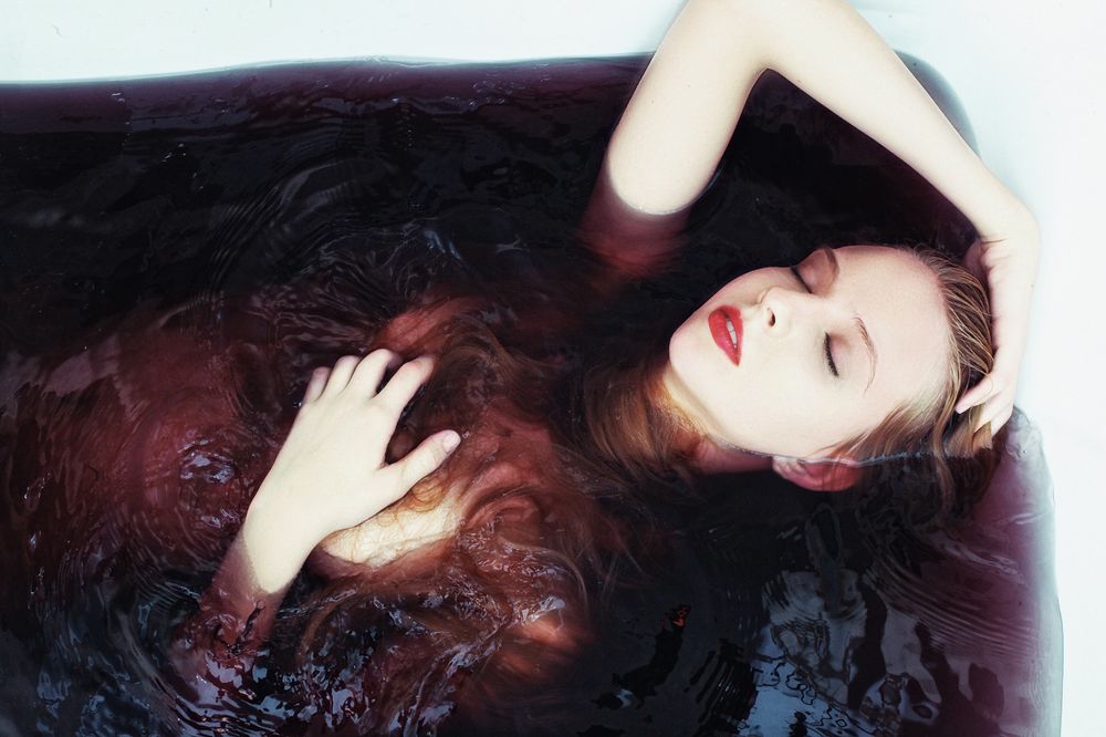 Portraits of Tanya in water