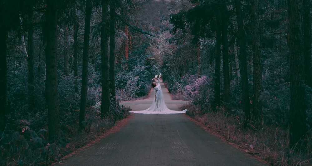 she dreams of paradise