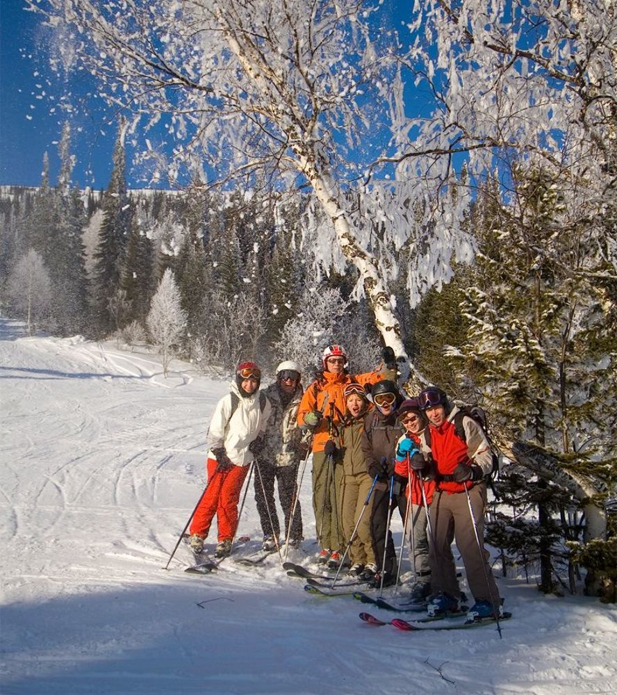 02 В 2007 году у нас была большая и дружная компания...