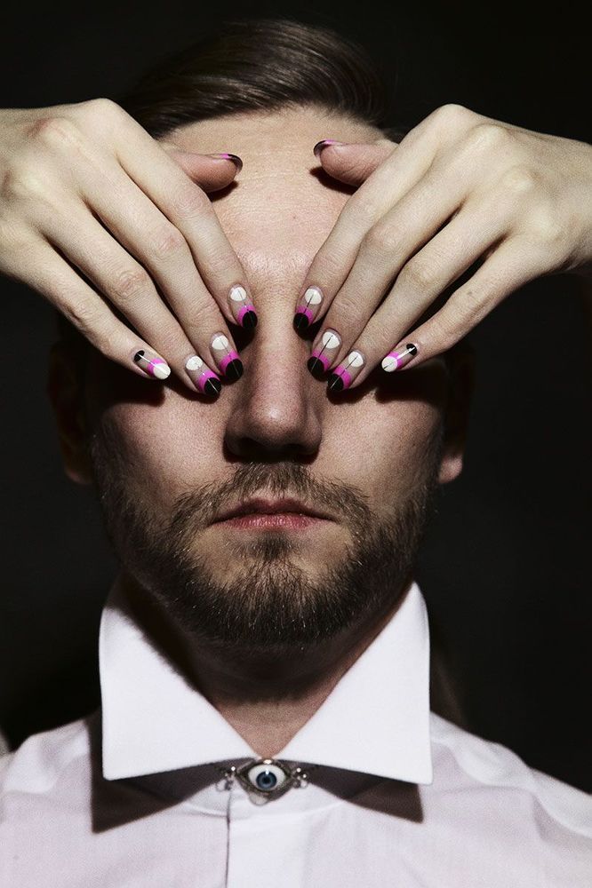 XY
ph: Lev Ro
barbershop Man-Man
Hot-Hands