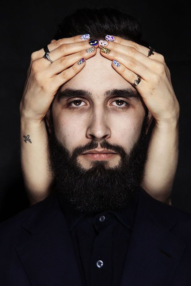 XY
ph: Lev Ro
barbershop Man-Man
Hot-Hands