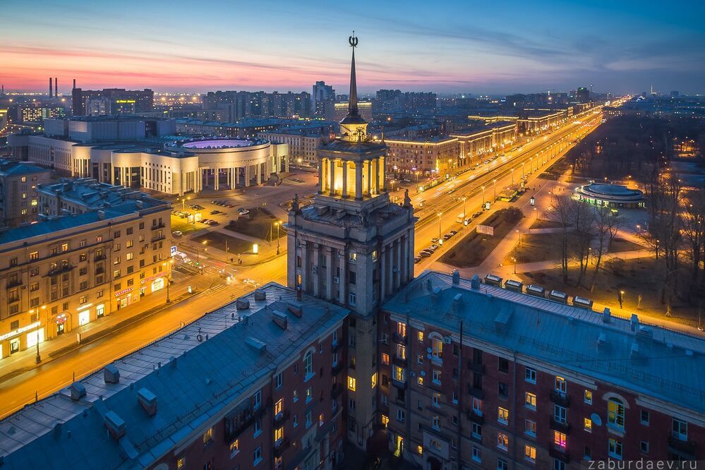 Маленький уголок Москвы в Петербурге