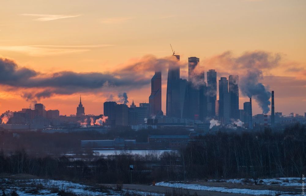 Сити на рассвете...
С Крылатских холмов
