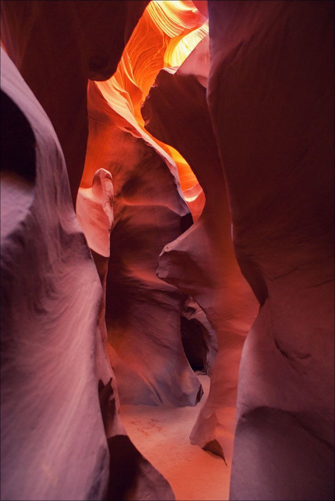 [lower antelope canyon]