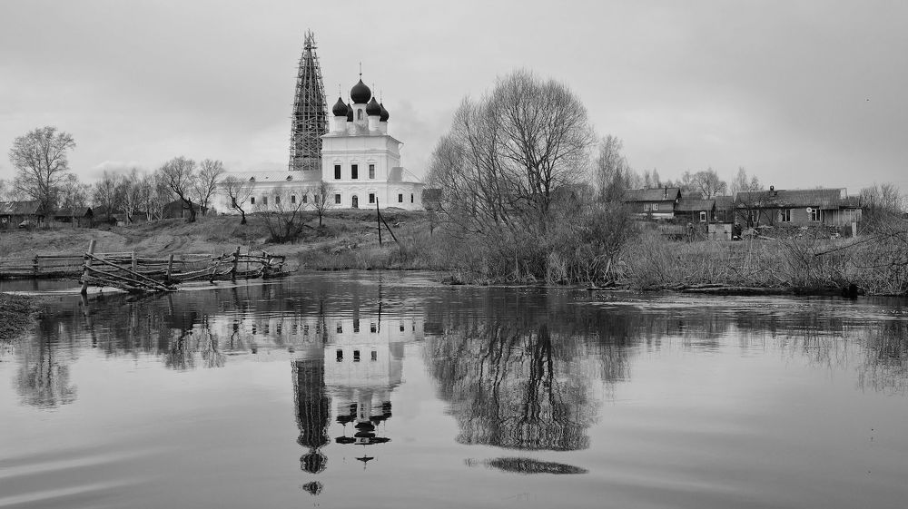 Сельские апрельские. Из серии
