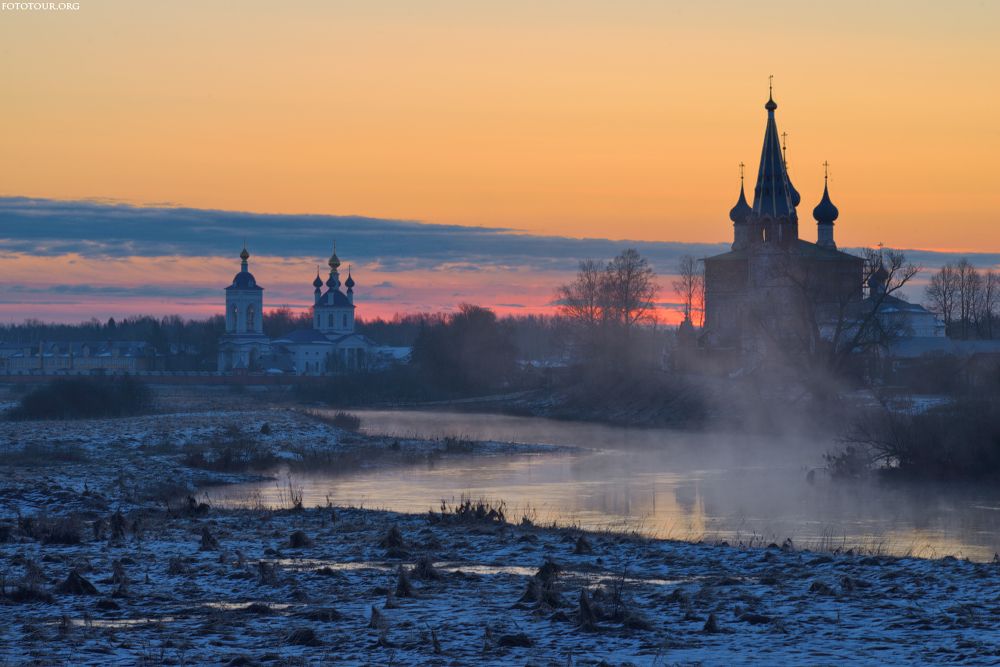 Апрельские дни