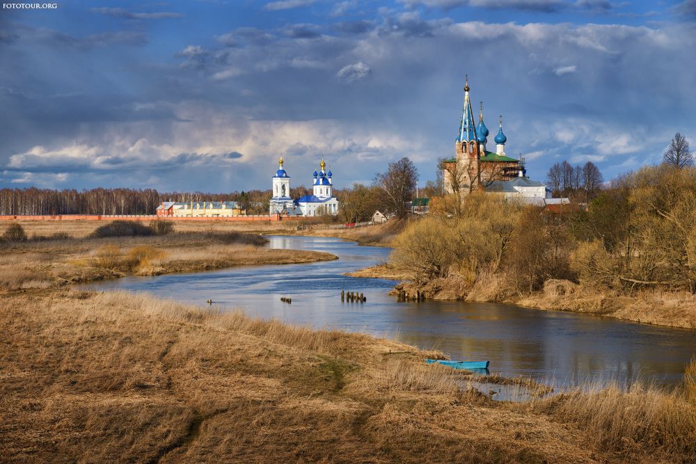 Апрельские дни