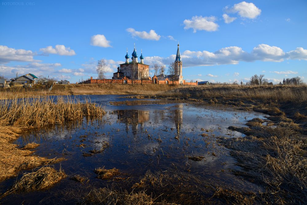 Апрельские дни
