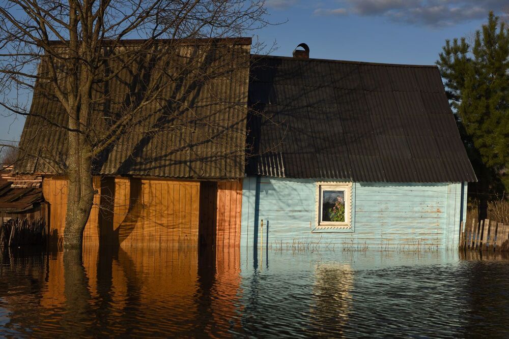 Весна на заречной улице...