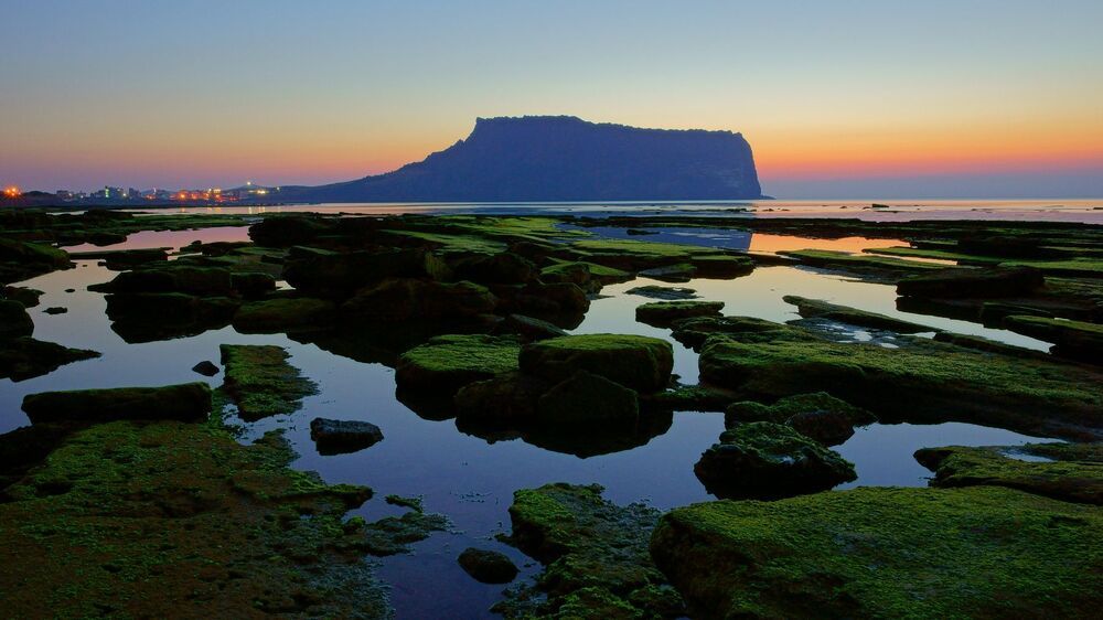 Seashore of dawn