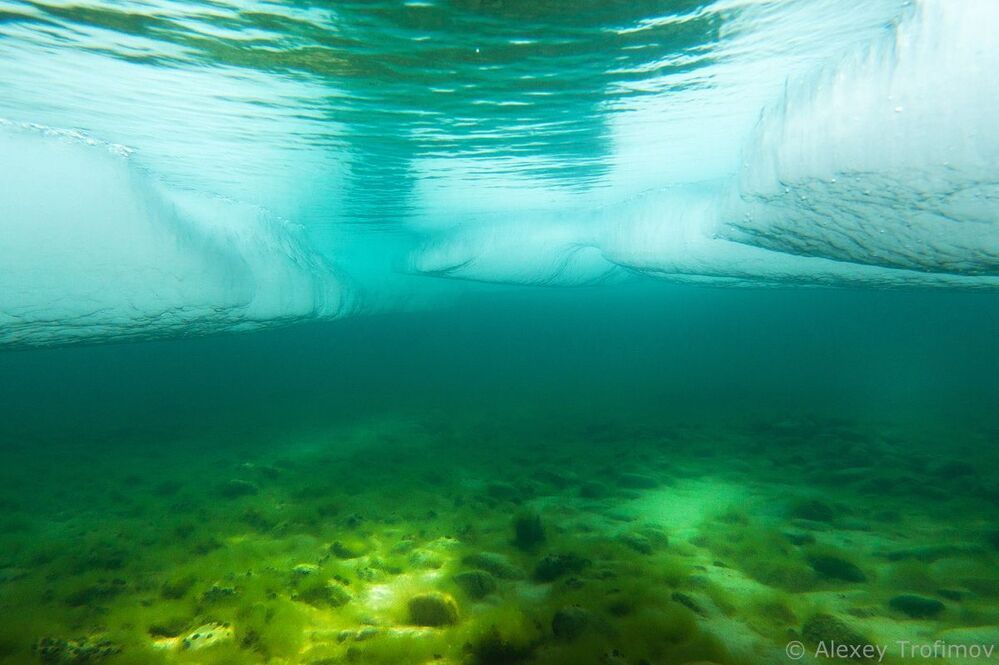 Байкал. Весна под водой