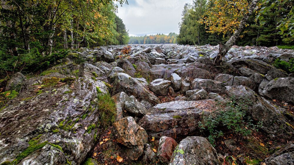 Каменная река