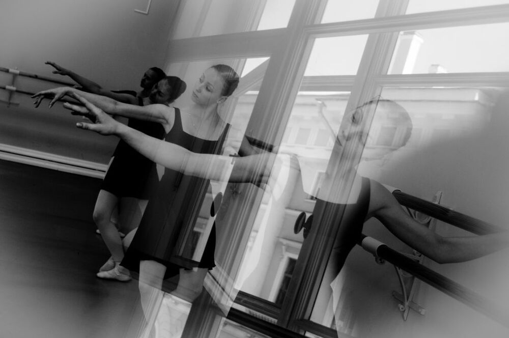 ballet,b/w