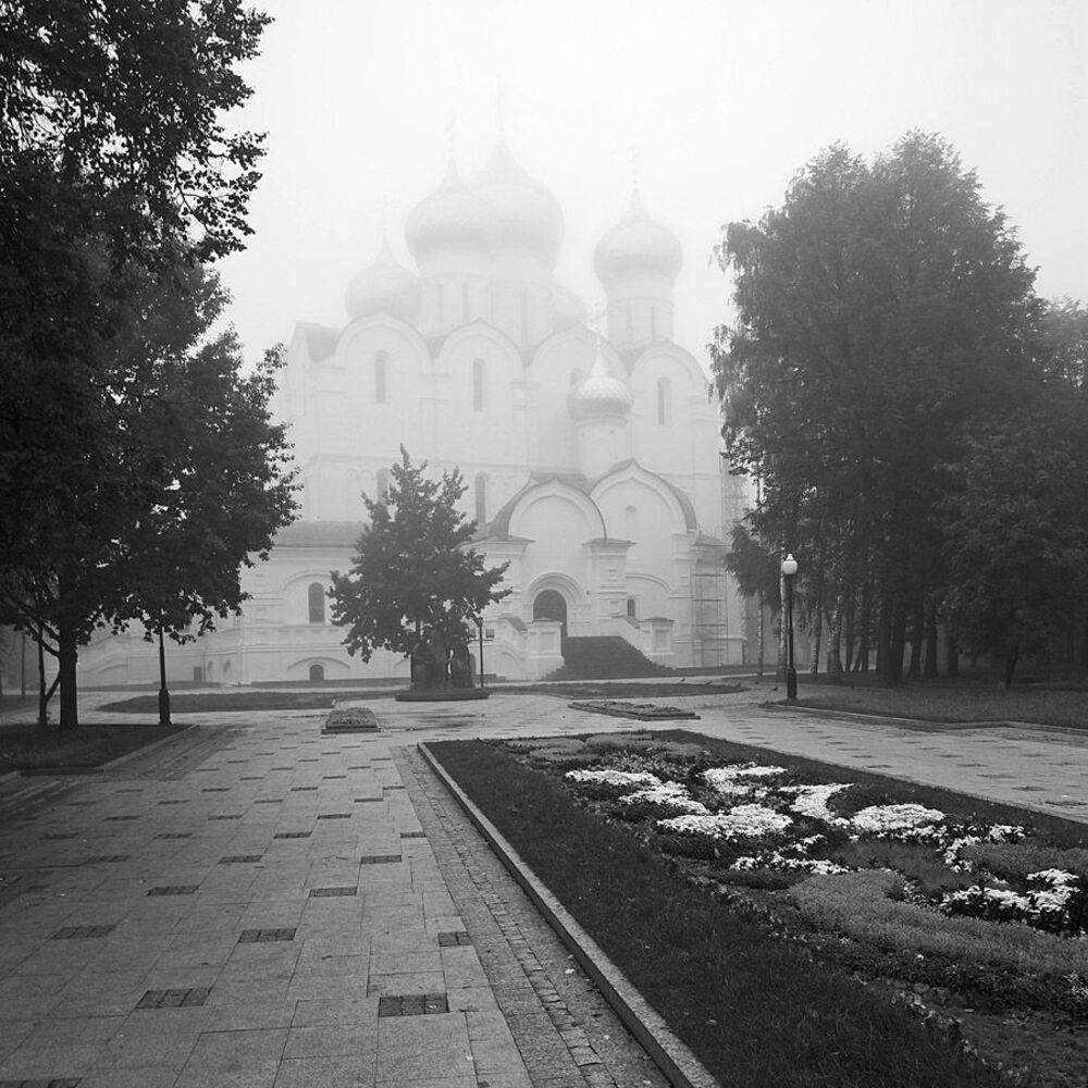 Три квадрата про раннюю осень,туманы и город.