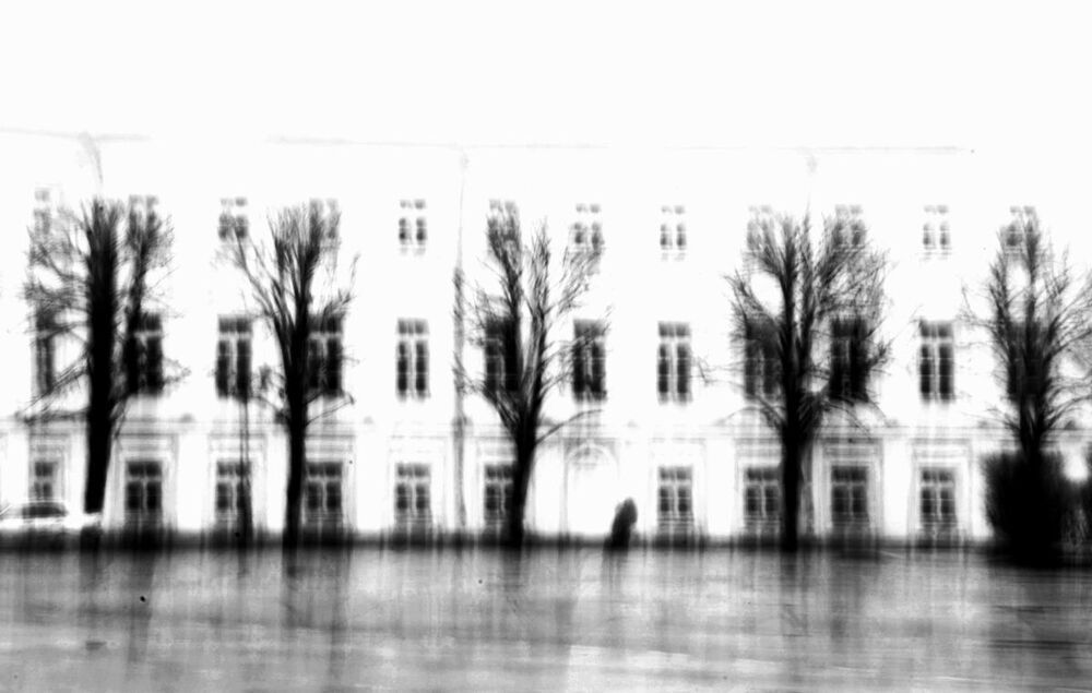 "Слышишь шелестит апрельский дождь..."