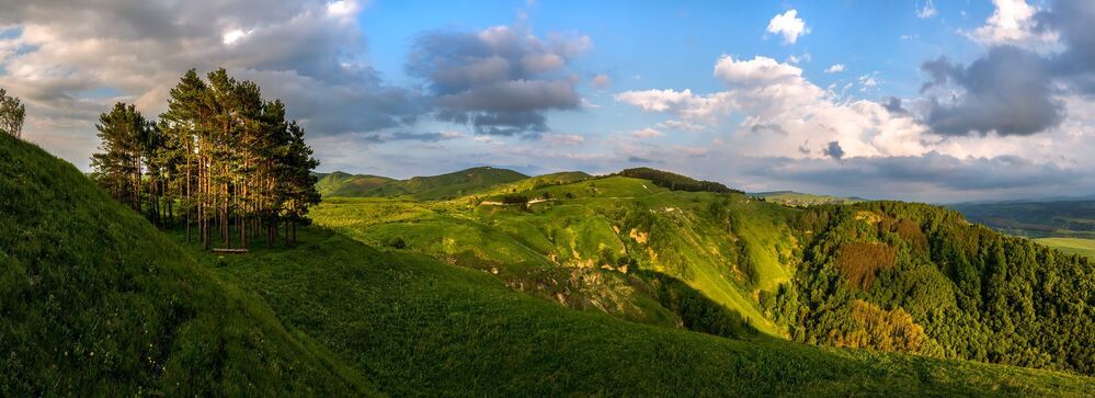 Виды на вершине горы Малое Седло.