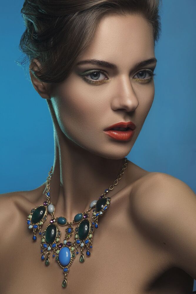 Photography - SMoshkov (https://www.smoshkov.com),
Retouch - KirilNik.