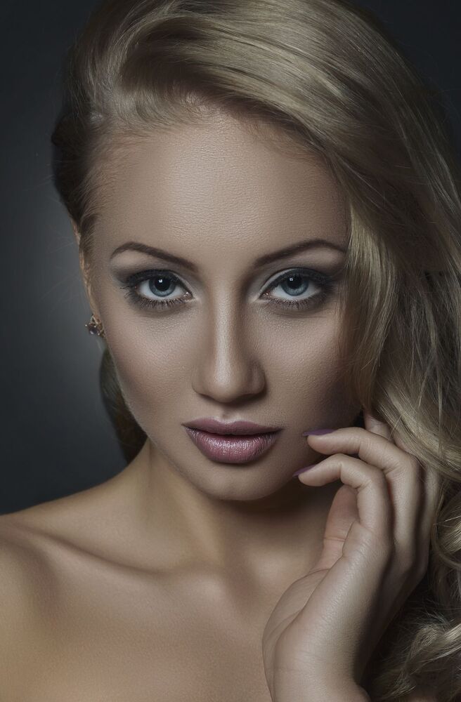 Ph: Владимир Воронин,
Md: Ольга Муравьева,
Make: Татьяна Мельникова,
Retoucher: Кирилл Ник.