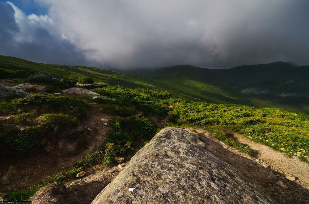 По тропинке с облаками