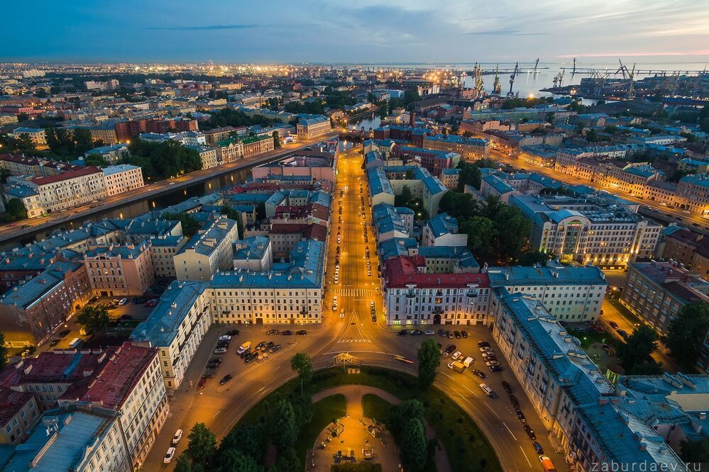 Площадь Тургенева