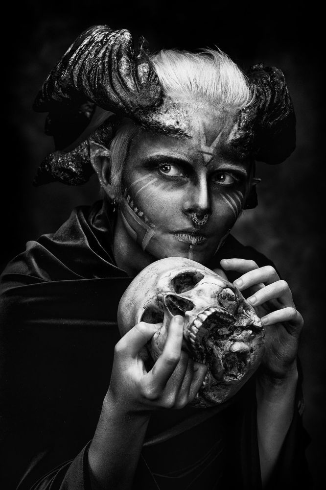 Кунари
Md: Эд Ясенев http://vk.com/46shades
MUA: Shirley Jackson http://vk.com/shirleyjackson
Ph: Олег Шипов http://vk.com/o.shipov
рога - http://vk.com/46shades
череп отсюда https://vk.com/larporatory
Снято в фотостудии "Фото ТиП" http://m.vk.com/studio_foto_tip
ВСТУПАЙТЕ в мою открытую группу http://vk.com/club64947175
нажмите "ALT+ENTER" для просмотра фото на полном экране!