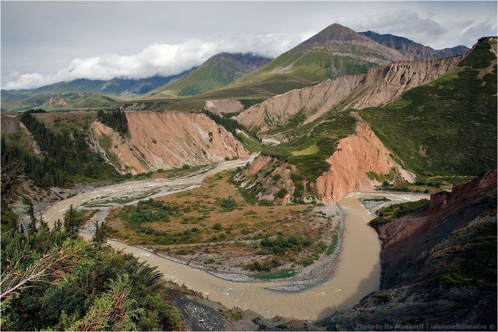 1. Плато Ат-Баши, река Нарын