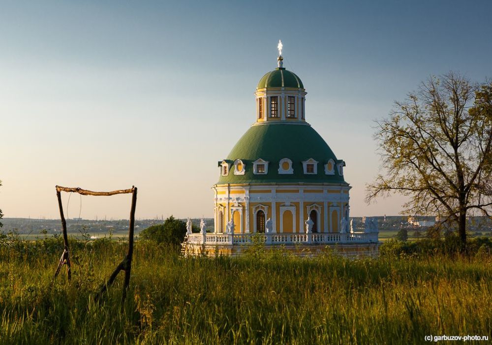 Храм сплошных загадок