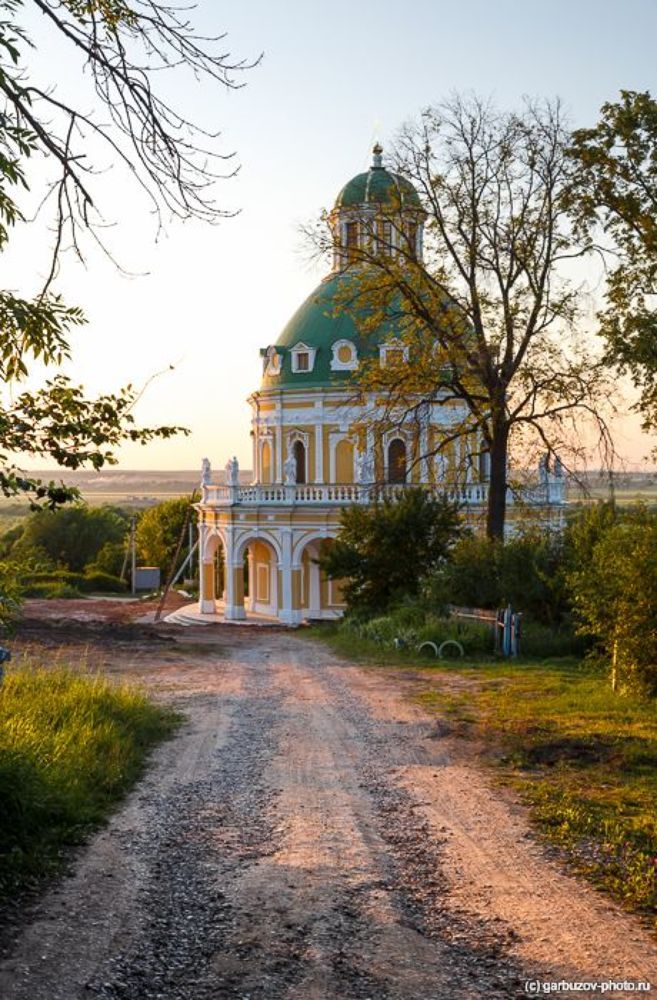 Храм сплошных загадок