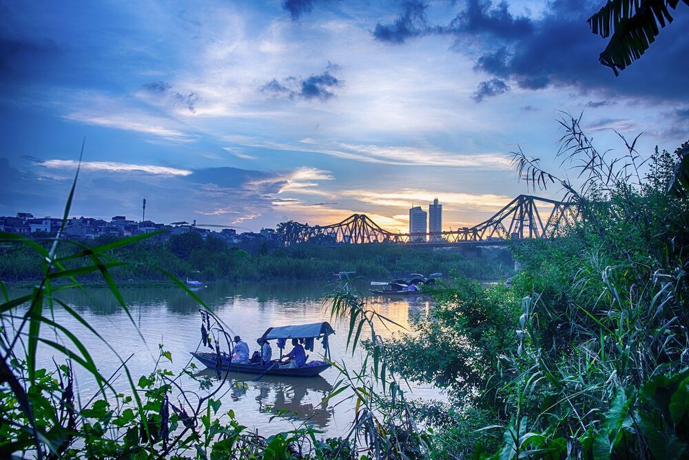 Long Bien Bridge