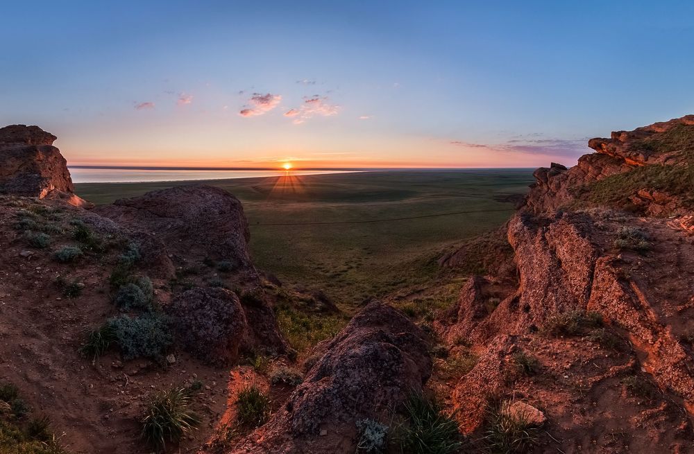Эльтон и Баскунчак весной.