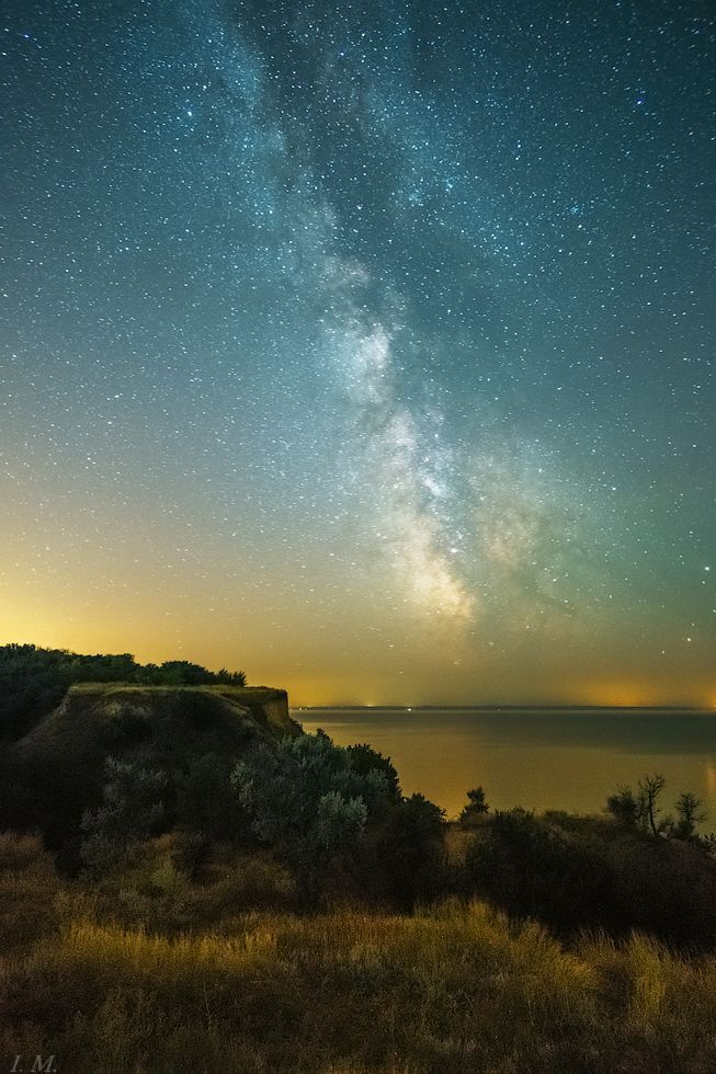 Milky Way over the Pyvyha mountain