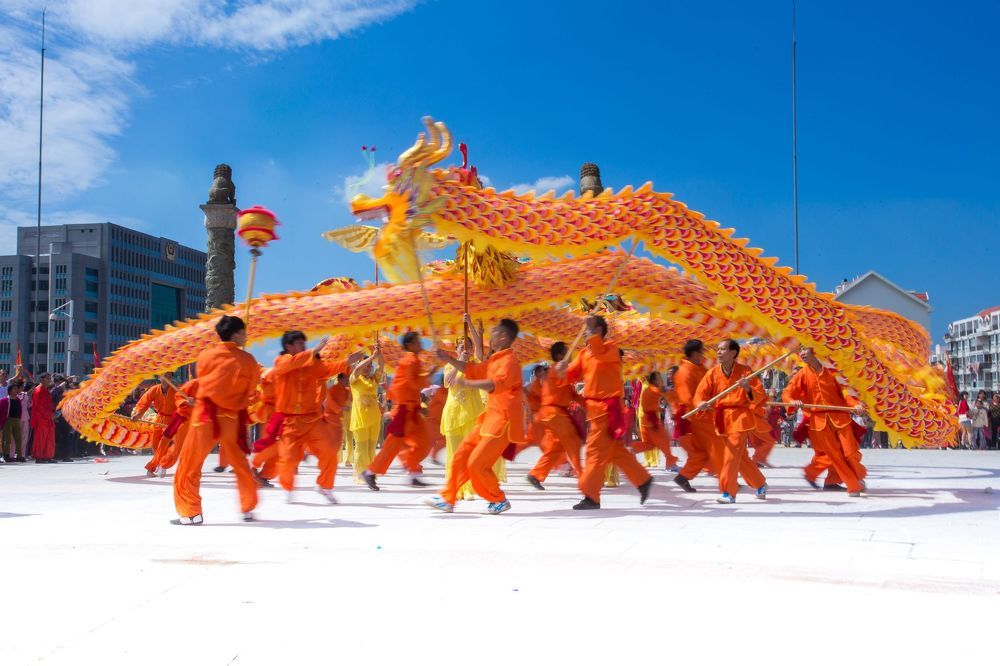 龙的传人 Descendants of the Dragon