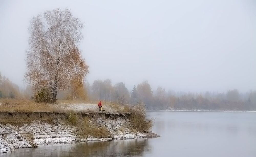 Первый снег на Оке в октябре