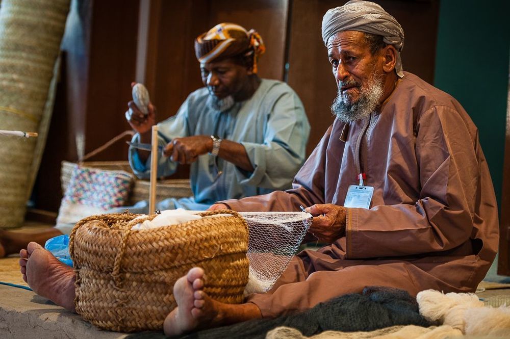 omani weaver
