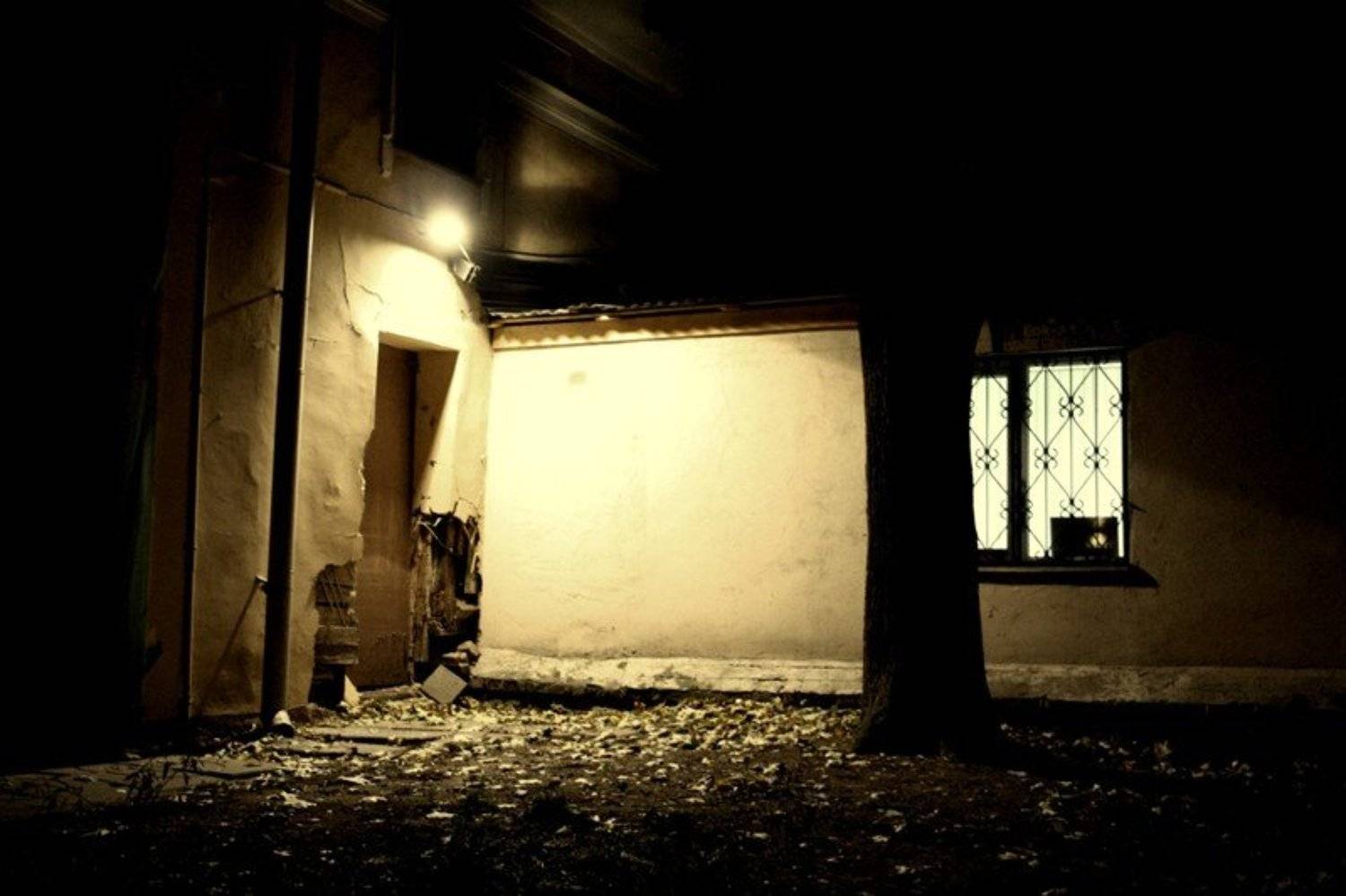 архитектура, August