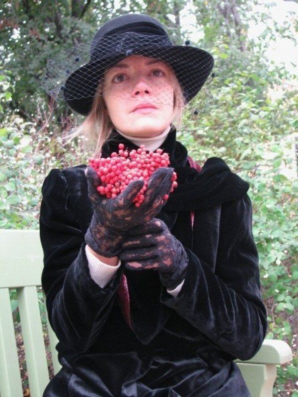 девушка, рябина Возьми мое сердце... фото превью