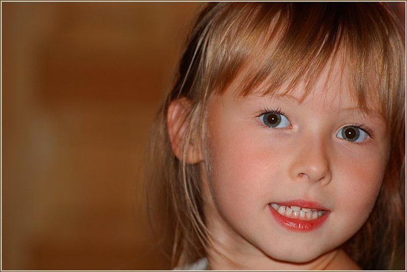 меленькая, девочка, портрет, ребенок Дашка. фото превью